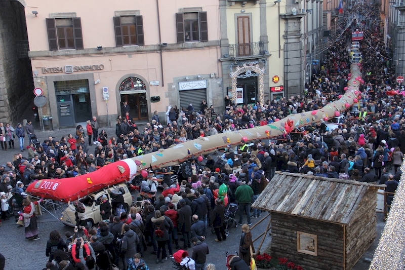 La Calza organizzata dal centro sociale Pilastro nelle vie del centro