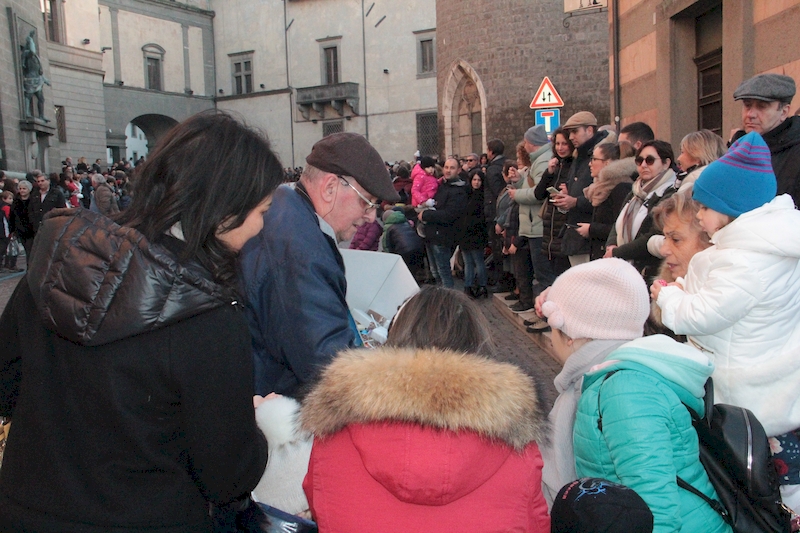 La Calza organizzata dal centro sociale Pilastro nelle vie del centro