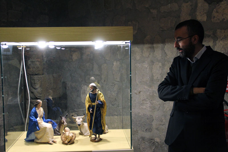 Figure da presepio dalle regioni d'Italia