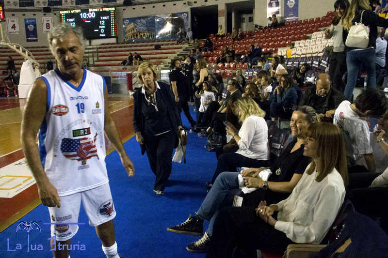 Emozioni e sorrisi per Fabrizio Frizzi