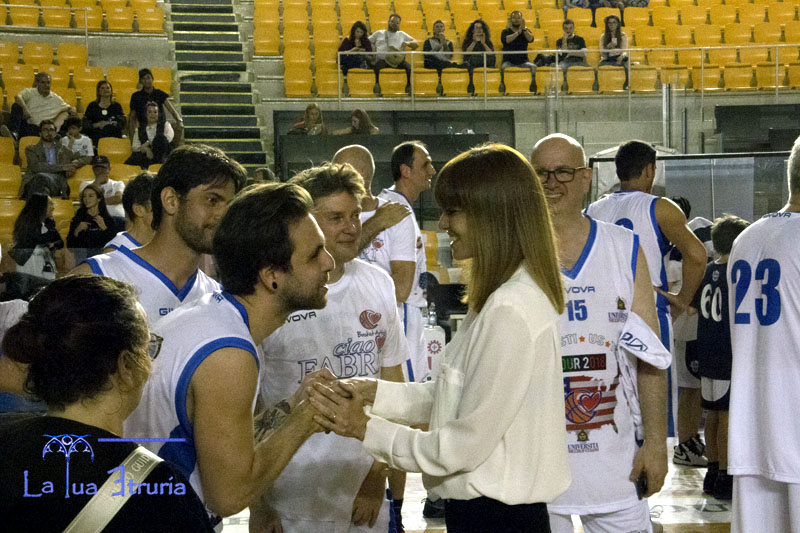 Emozioni e sorrisi per Fabrizio Frizzi