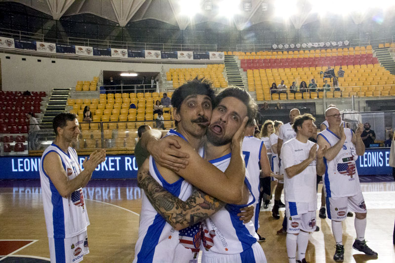 Emozioni e sorrisi per Fabrizio Frizzi