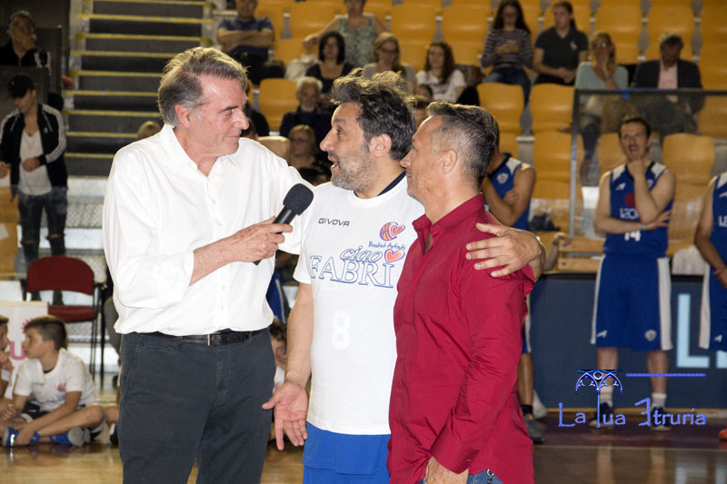 Emozioni e sorrisi per Fabrizio Frizzi