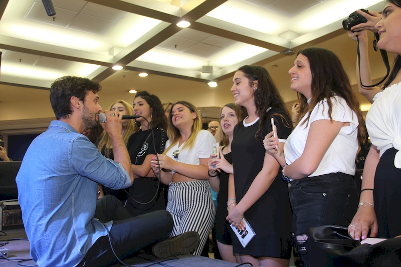 Dear Jack: Non è un caso se... Instore Centro commericiale Casilino