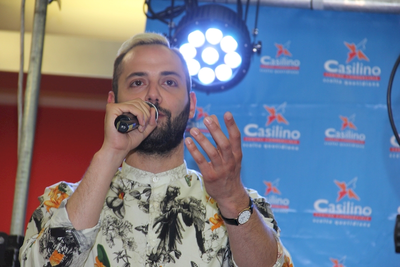 Dear Jack: Non è un caso se... Instore Centro commericiale Casilino