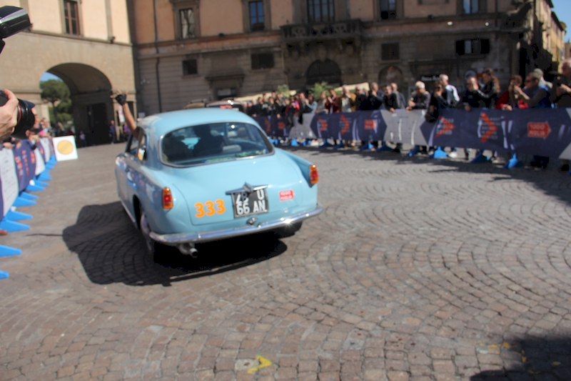 Mille miglia 2018 - Pelù saluta il pubblico