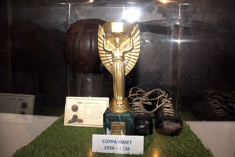 Mostra Un secolo d'azzurro