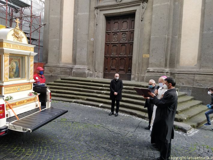 La processione della Madonna della Quercia - Gonfalone