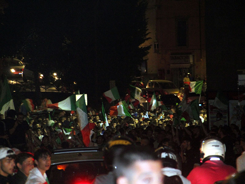 Festa tricolore a Viterbo per l'Italia Campione d'Europa