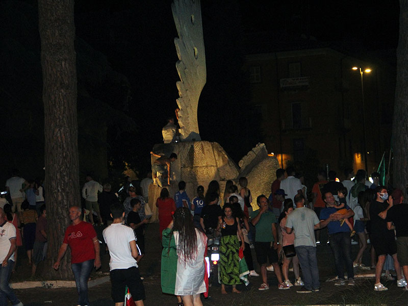 Festa tricolore a Viterbo per l'Italia Campione d'Europa