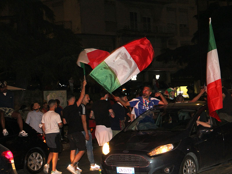 Festa tricolore a Viterbo per l'Italia Campione d'Europa