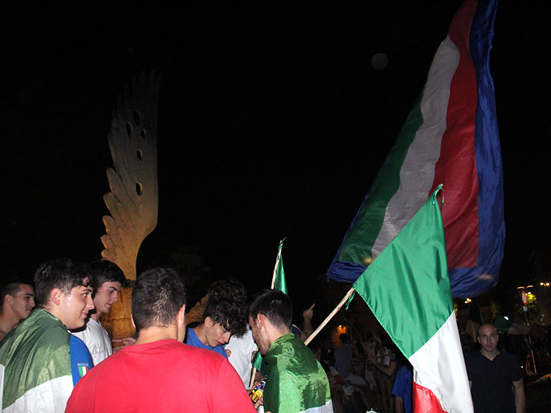 Festa tricolore a Viterbo per l'Italia Campione d'Europa