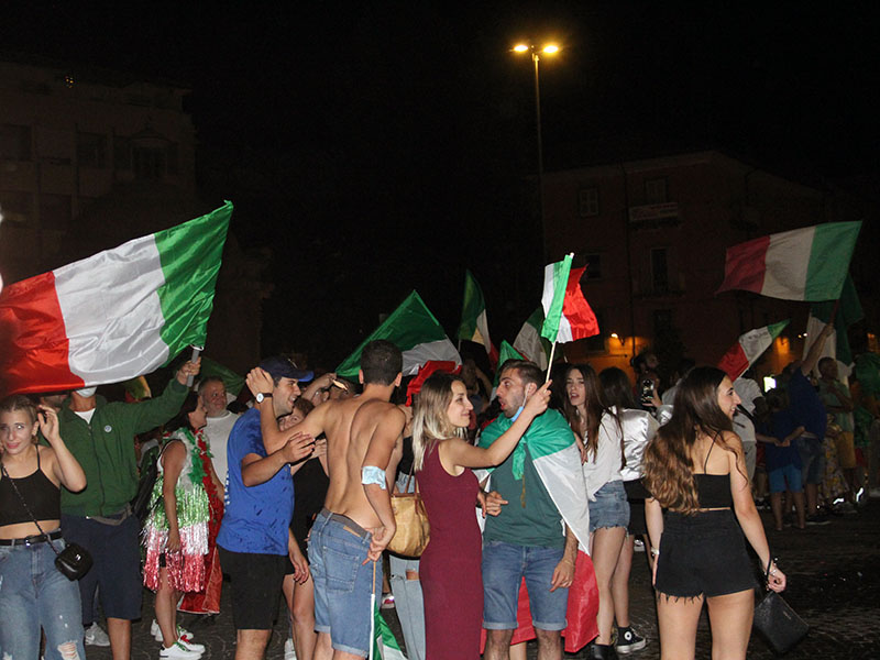 Festa tricolore a Viterbo per l'Italia Campione d'Europa