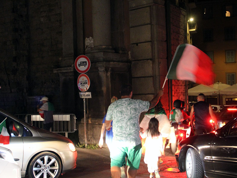 Festa tricolore a Viterbo per l'Italia Campione d'Europa