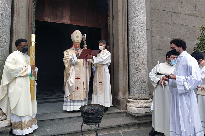 La veglia Pasquale dal duomo di Viterbo