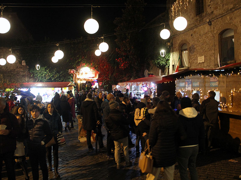 Natale 2022 - accensione allestimenti