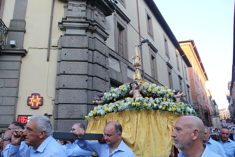 Corteo storico e processione con il cuore di Santa Rosa da Viterbo