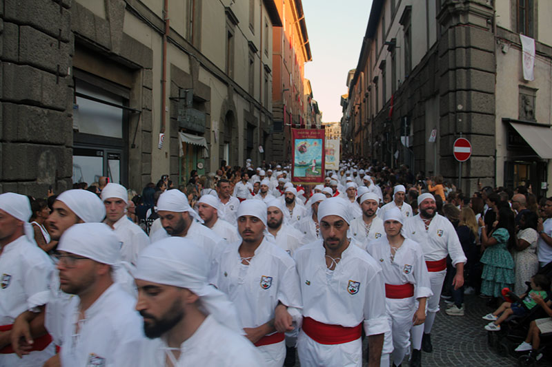 Corteo storico e processione con il cuore di Santa Rosa da Viterbo