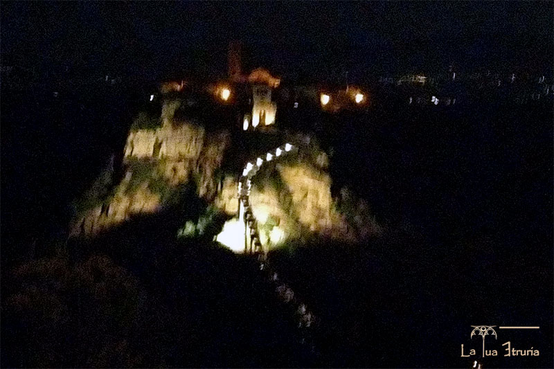 Notte delle luci - illuminazione rupe Civita Bagnoregio